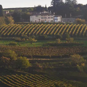 Resort Ca' Del Moro Wine Retreat
