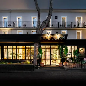 hotellátogatás